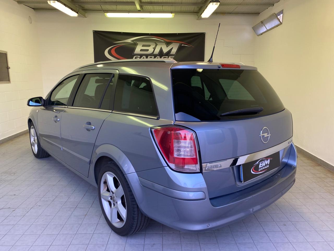 Opel Astra 1.6 16V VVT Station Wagon Cosmo