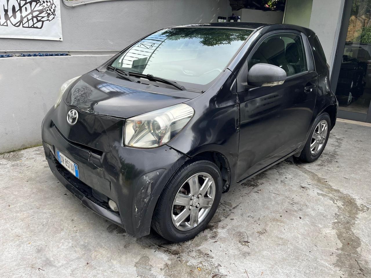 Toyota iQ Automatica Neo Patentati Finanziabile Permute