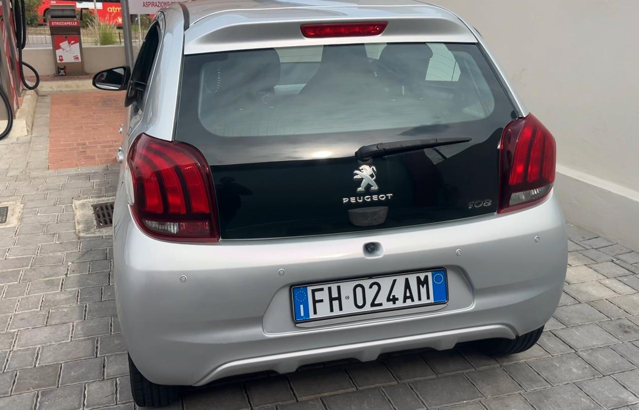 Peugeot 108 PureTech 82 5 porte Allure