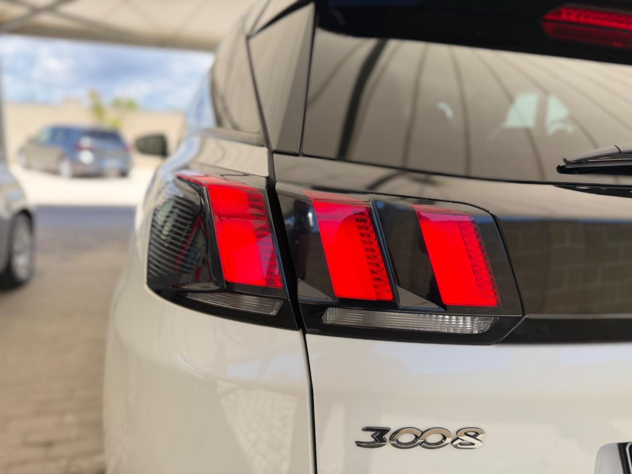 Peugeot 3008 BlueHDi 130 S&S EAT8 Crossway