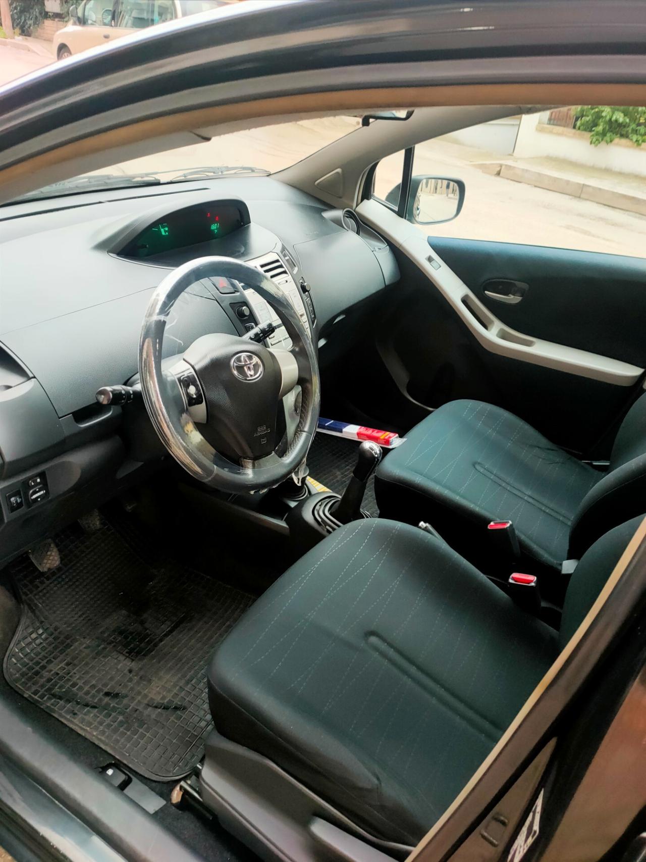 Toyota Yaris 1.4 D-4D 5 porte Navi