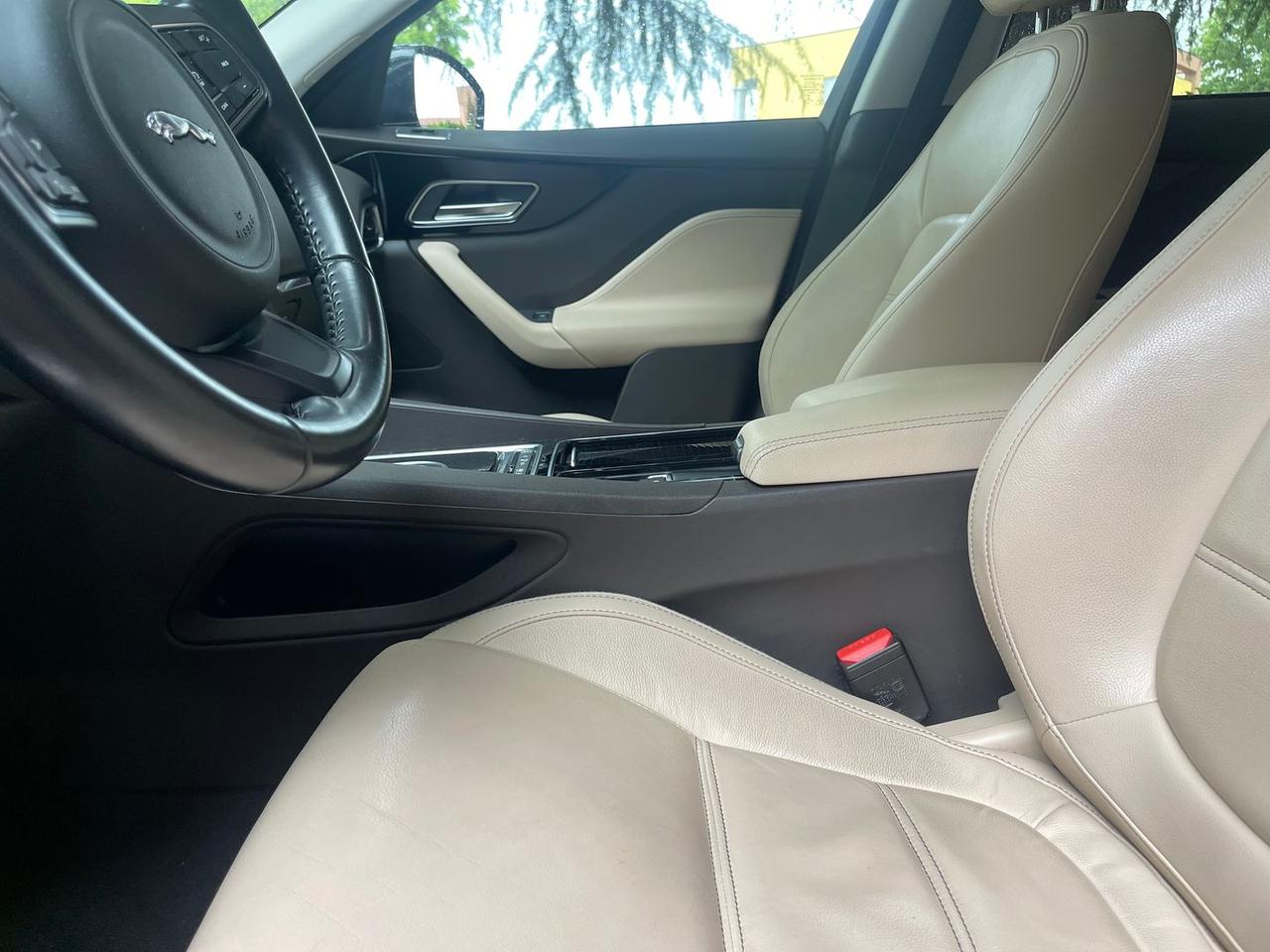 Jaguar F-Pace Prestige 2.0 Turbo