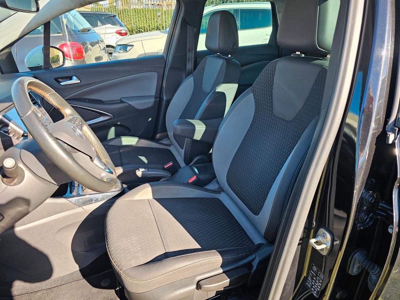 Opel Crossland X 1.6 ECOTEC D 8 Innovation Full optional