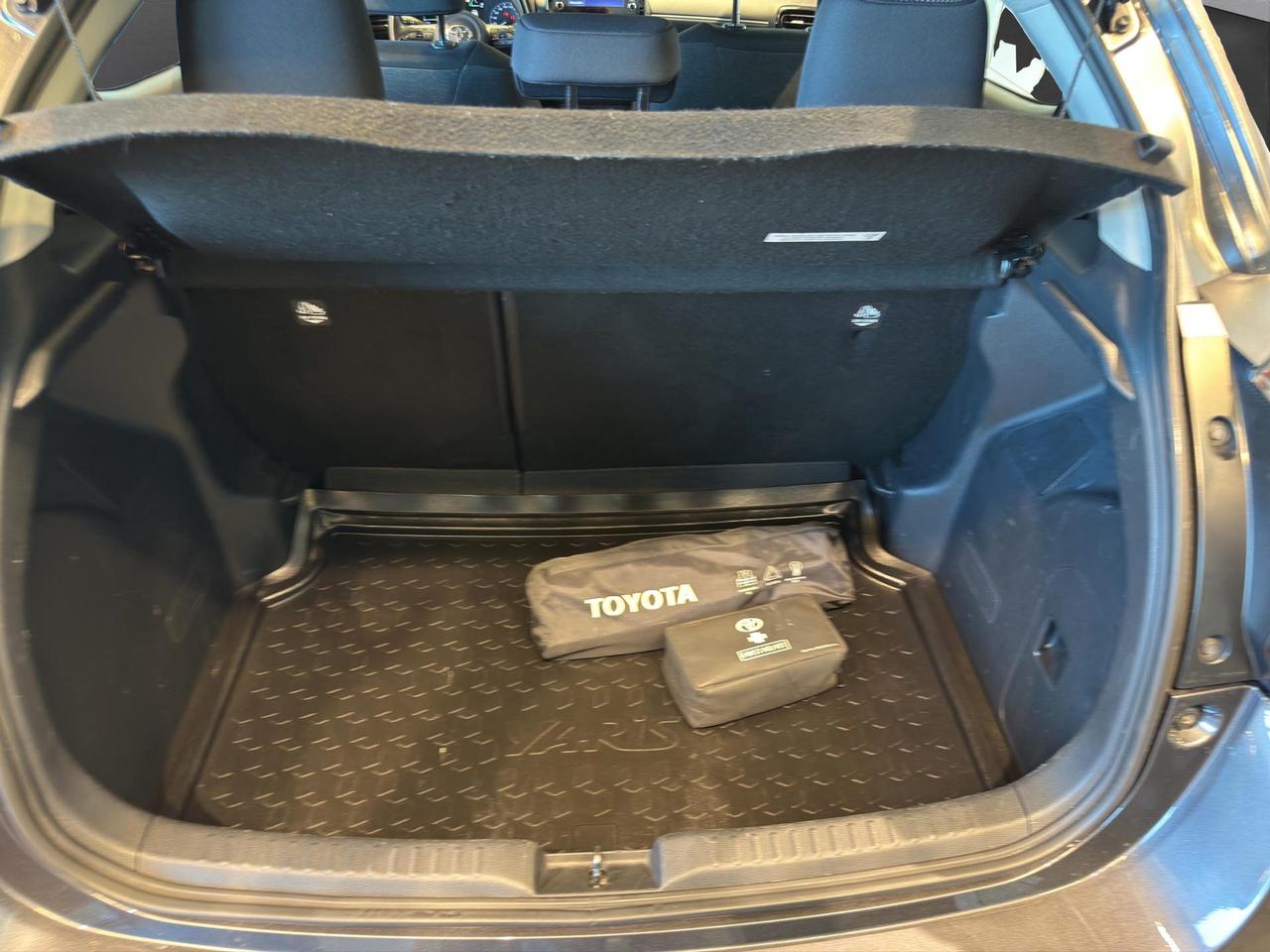 Toyota Yaris 1.5h Business
