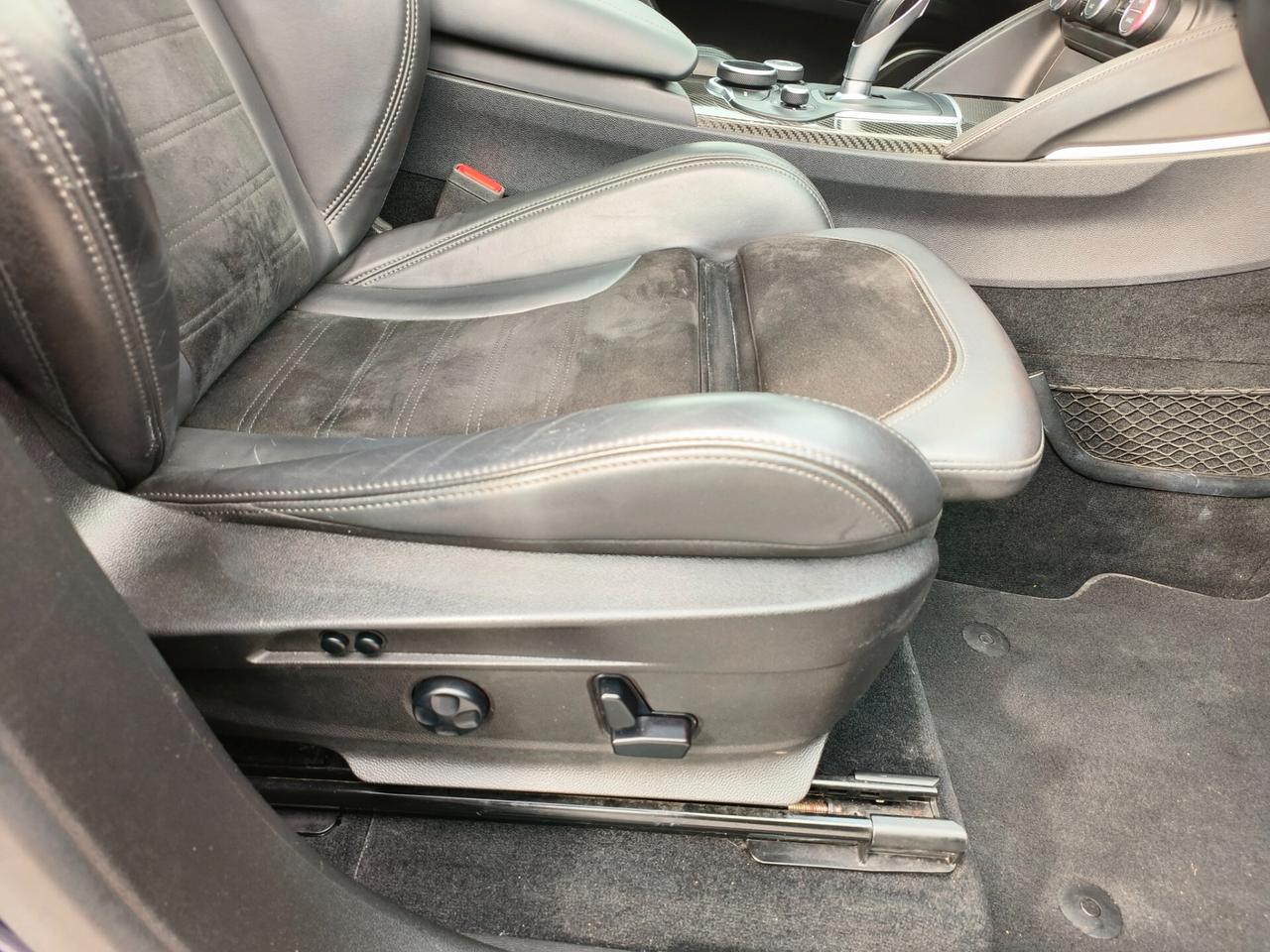 Alfa Romeo Stelvio 2.9 Bi-Turbo V6 510 CV AT8 Quadrifoglio