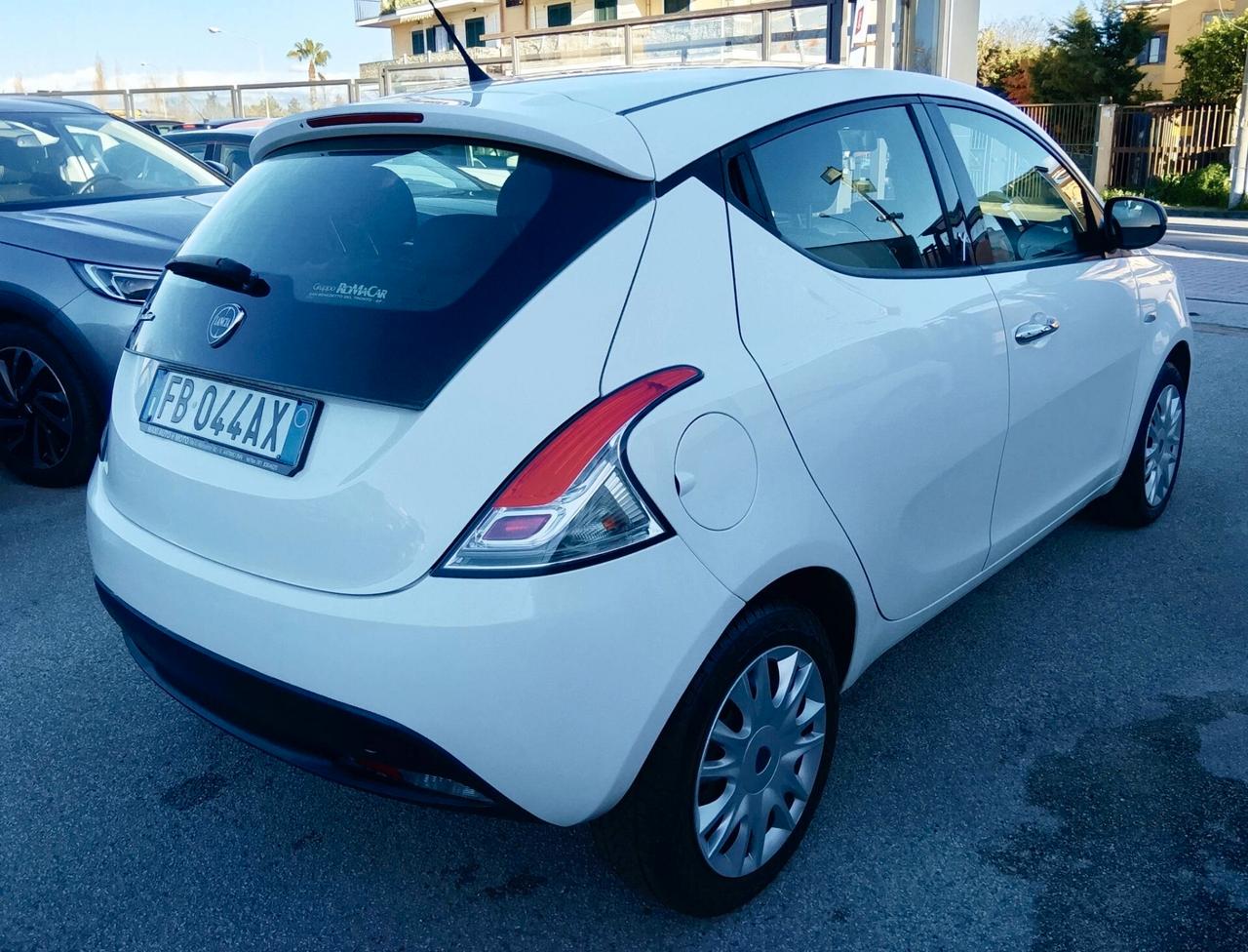 Lancia Ypsilon 1.2 EURO 6 110K KM