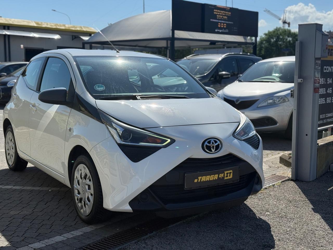 Toyota Aygo 1.0 72 CV 5 porte x-play GARANTITA NO VINCOLI FIN