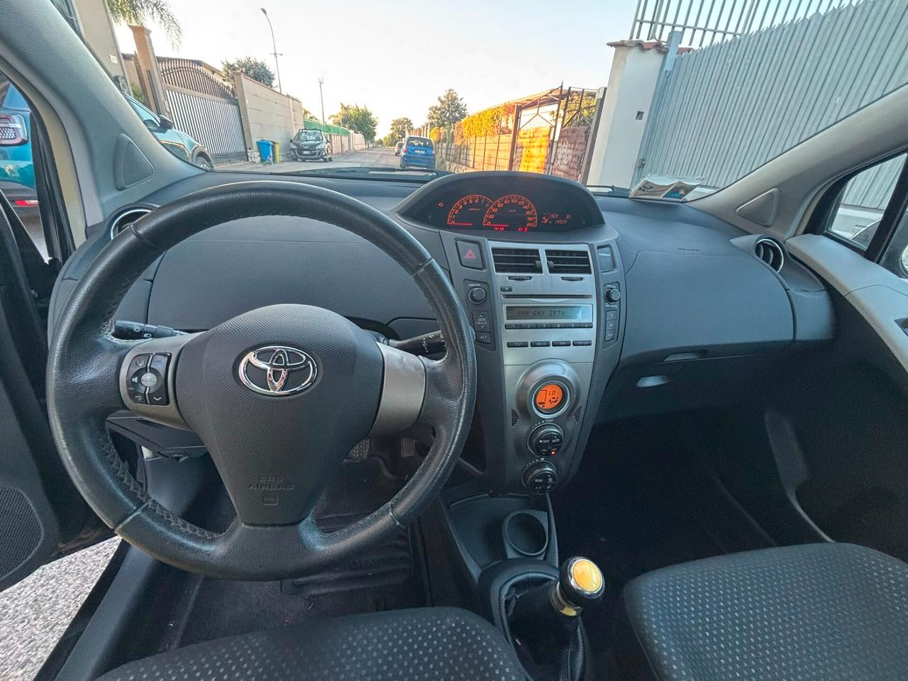 Toyota Yaris 1.0 5 porte Sol ANNO 2010