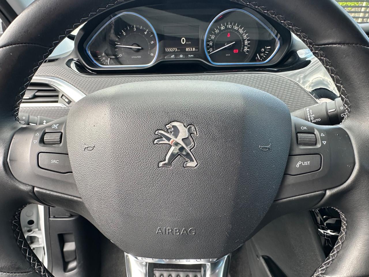 Peugeot 2008 BlueHDi 120 S&S Allure