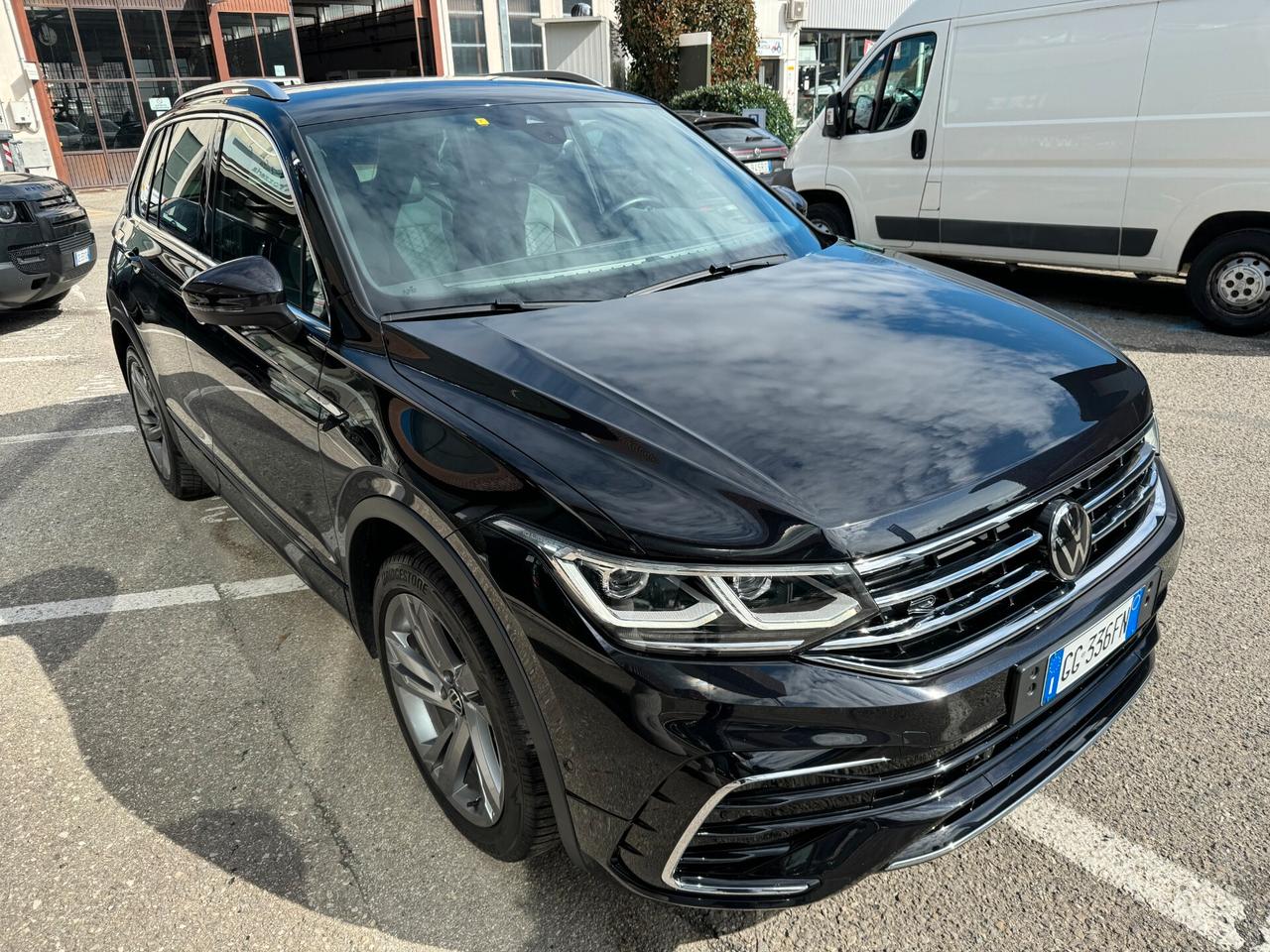 Volkswagen Tiguan 2.0 tdi R-Line 150cv dsg,UNICO PROP.,NAVY,iQ-LED,