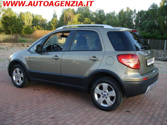 FIAT Sedici 1.9 MJT 4x4 Emotion...