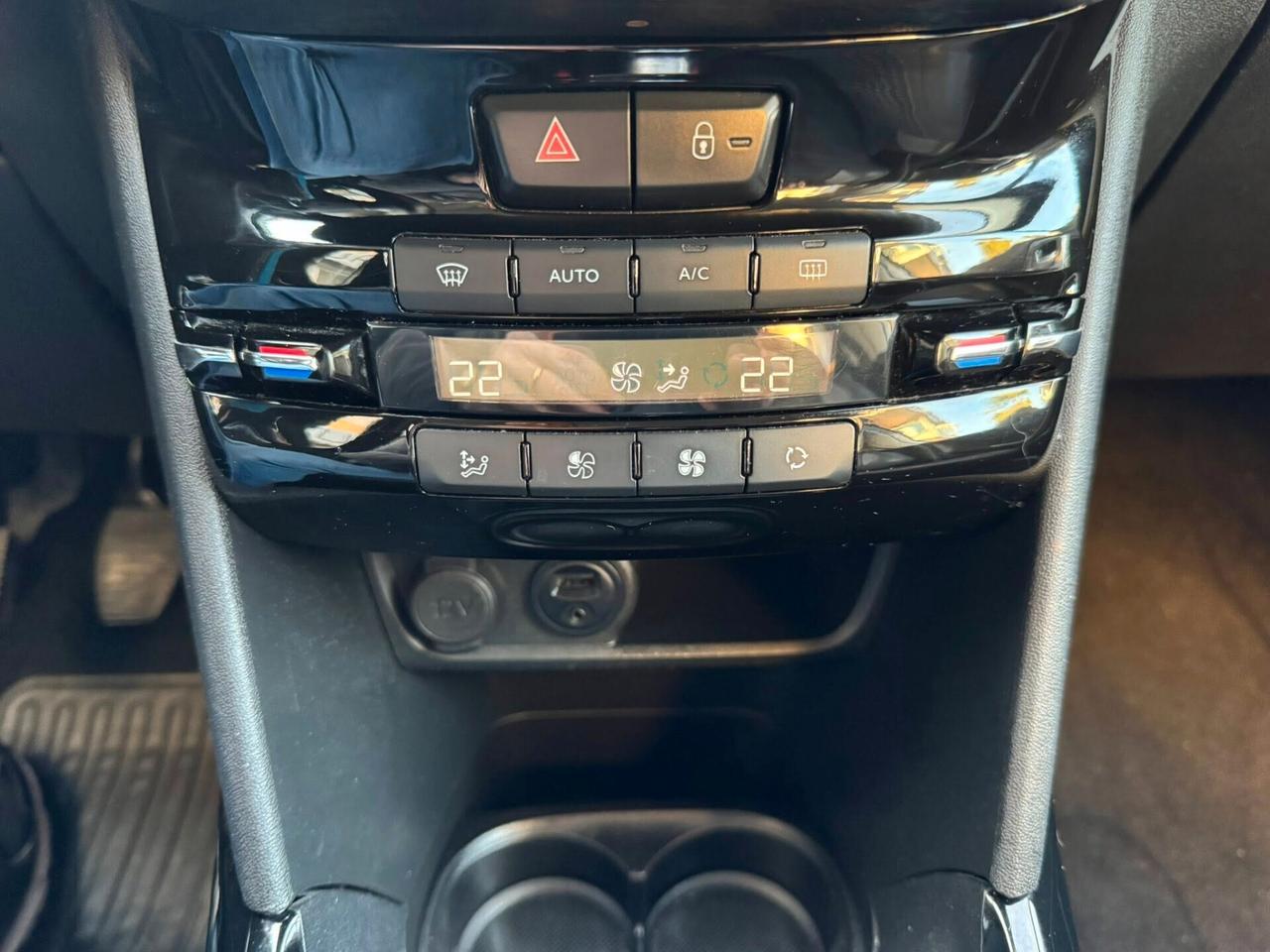 PEUGEOT 2008 1.6 HDI 120 CV. ALLURE E6 NAVI+CERCHI