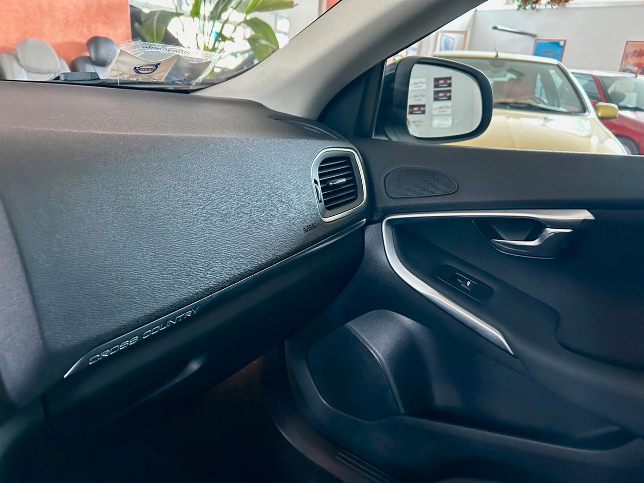 Volvo V40 Cross Country D2 Momentum
