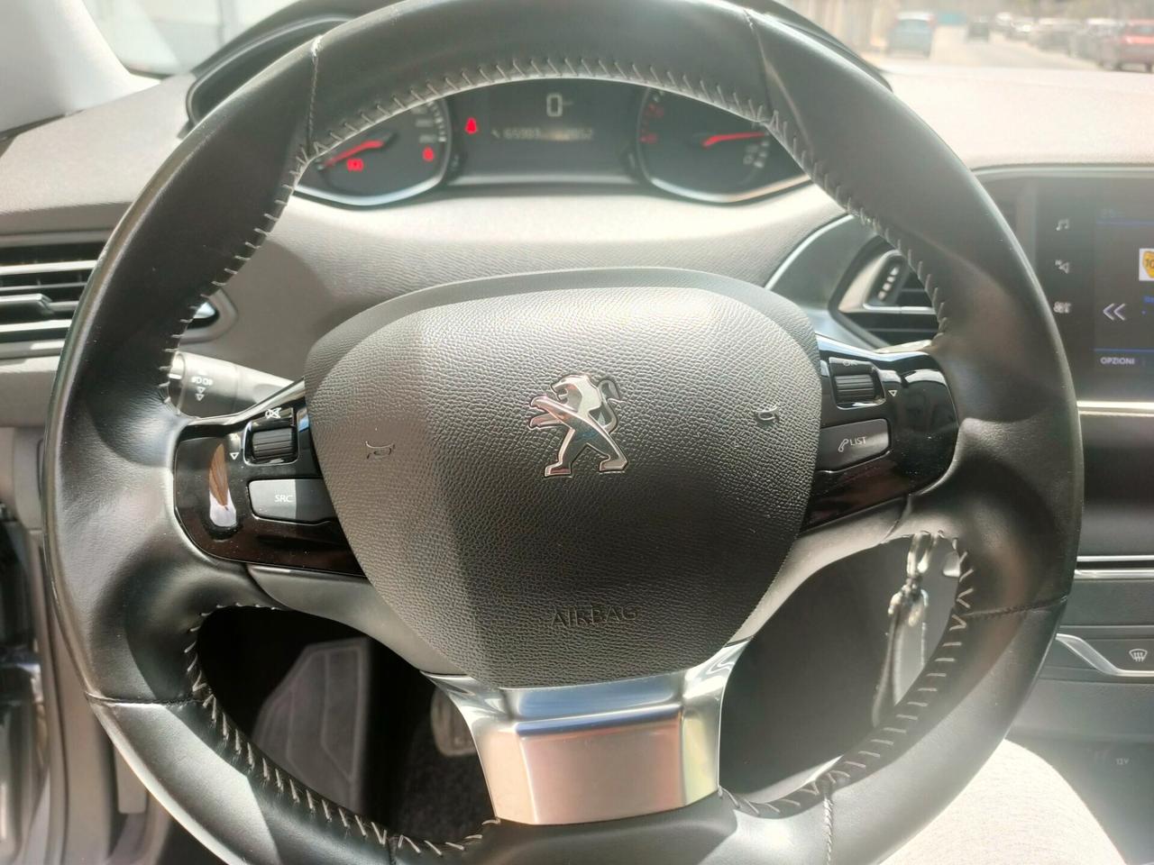 Peugeot 308 BlueHDi 130 S&S Allure