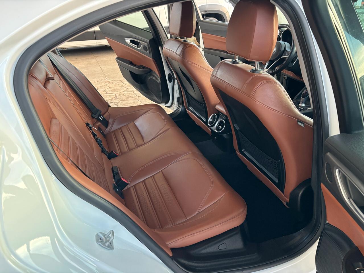 Alfa Romeo Giulia 2.2 Turbodiesel 210 CV Q4 Veloce