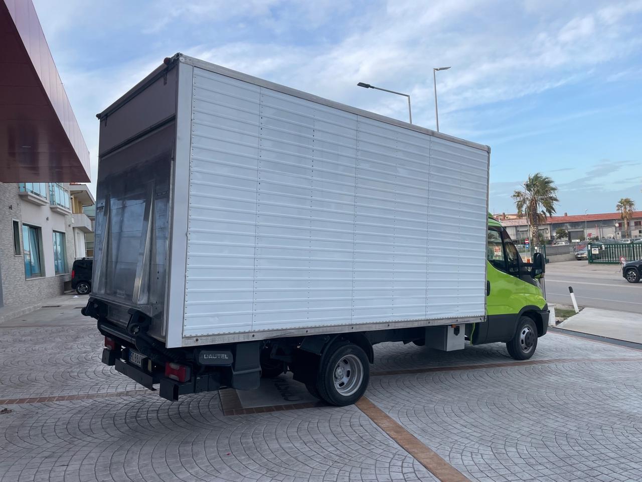 Iveco daily 35c15 cassa e pedana idraulica