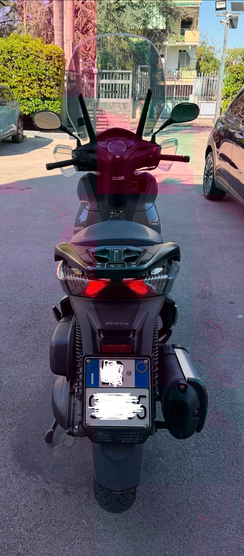 Honda SH 300 i