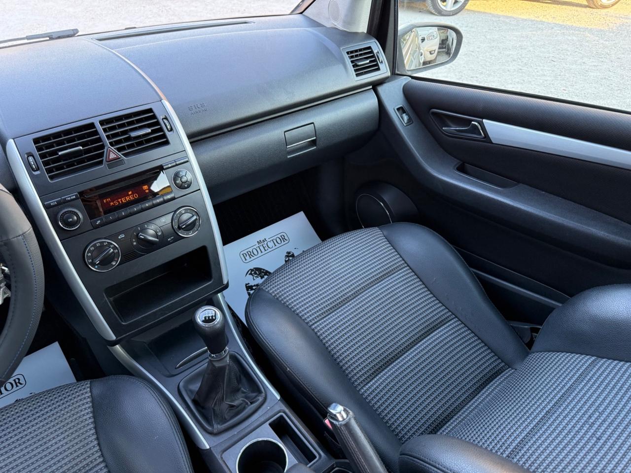 Mercedes-benz A 180 CDI Avantgarde UNICO PROP