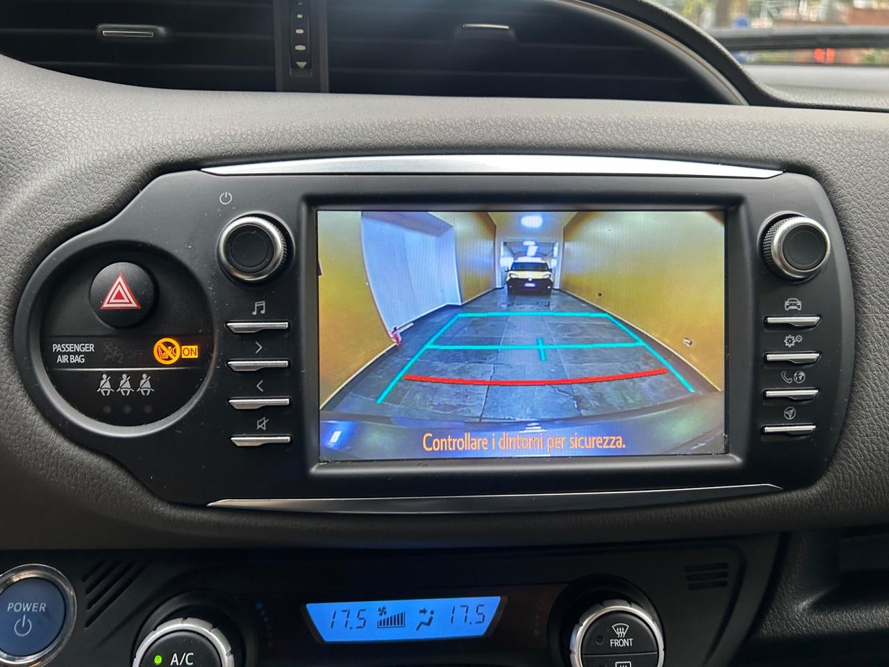 Toyota Yaris 1.5 HYBRID 5p Trend Grey Edition SOLO 47.000KM!!!