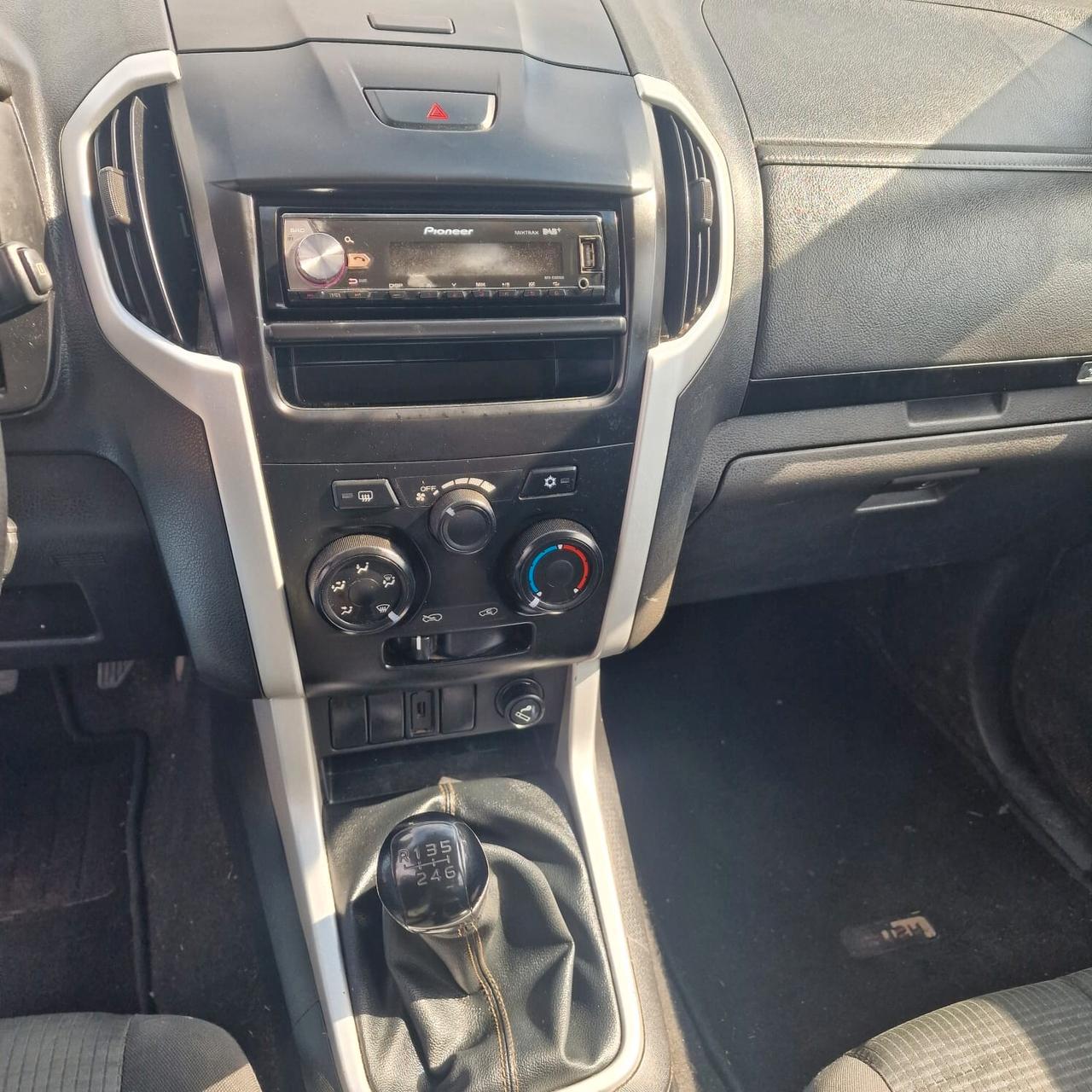 Isuzu D-Max 1.9 Space Cab Planet 4WD A/C UNICO PROPRIETARIO