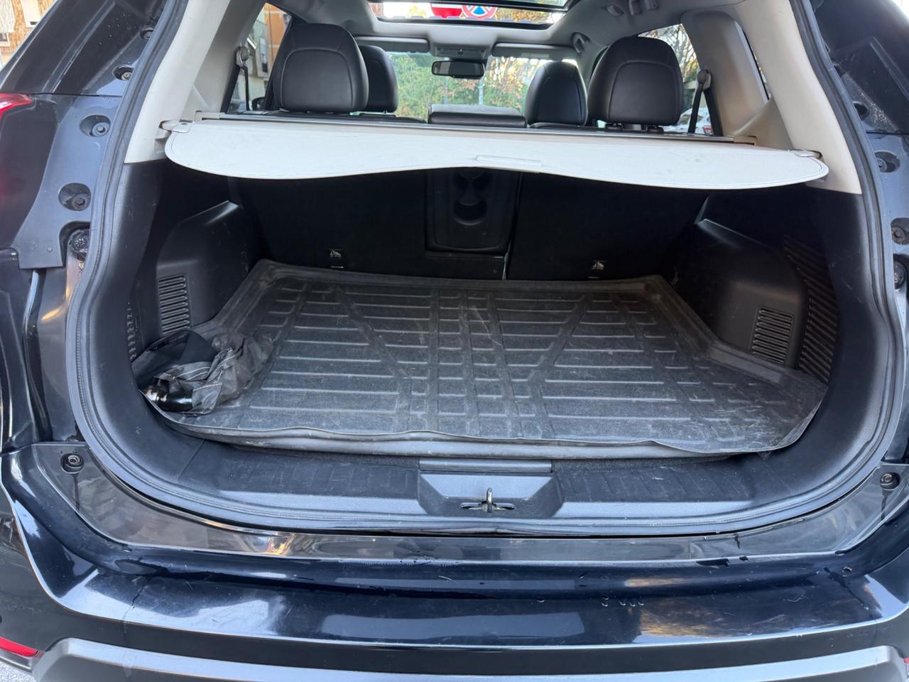 Nissan X-Trail 1.6 dCi 2WD Tekna GANCIO DI TRAINO