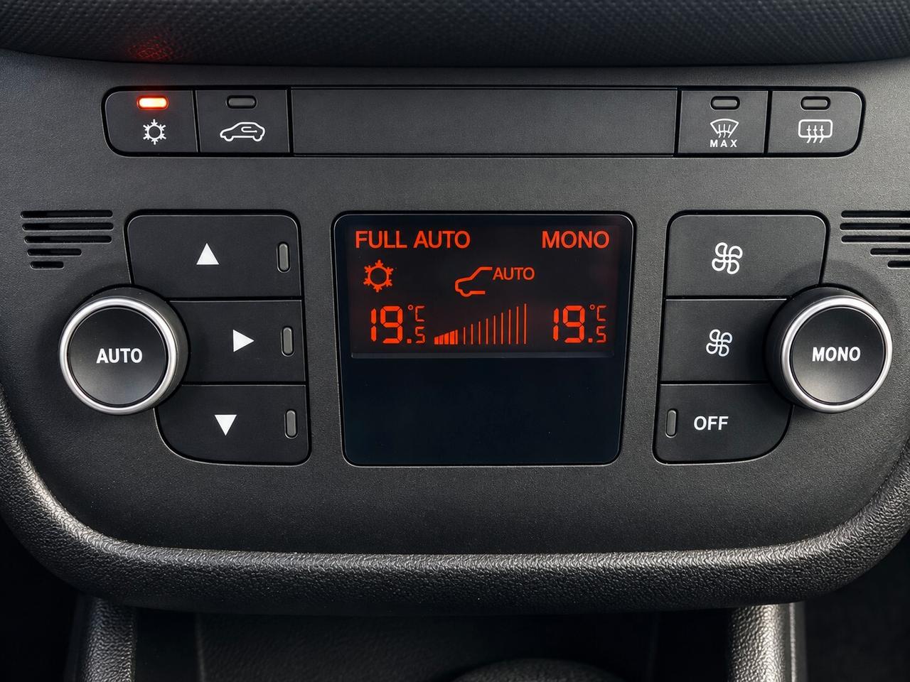 Fiat Punto 1.3 MJT II S&S 95 CV 5 porte Street