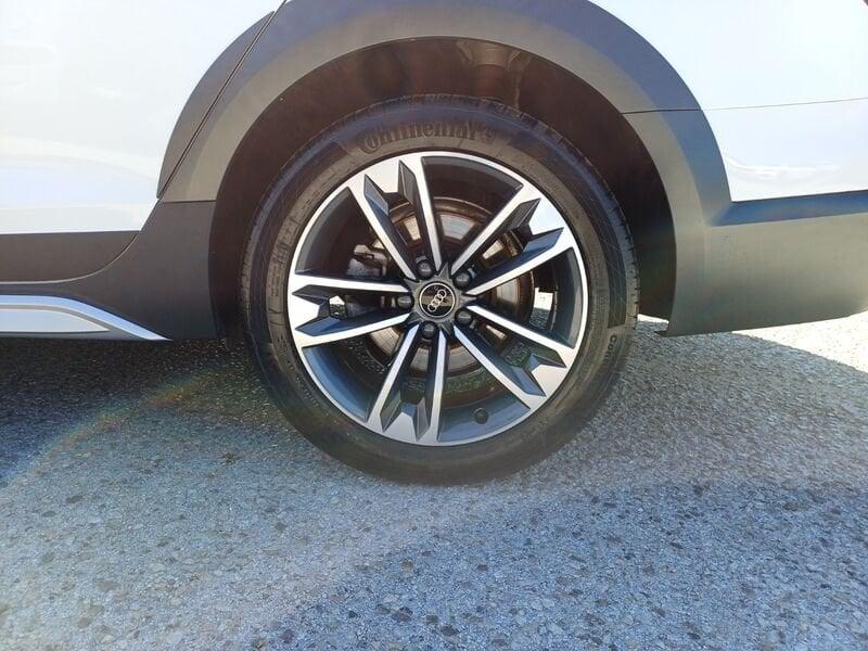 Audi A4 allroad quattro A4 V 2019 Allroad Quattro 40 2.0 tdi mhev Business quattro 204cv s-tronic
