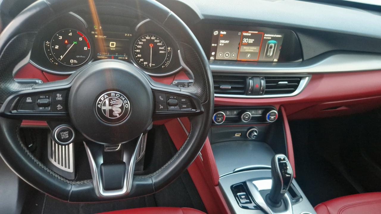 Alfa Romeo Stelvio 2.2 Turbodiesel 190 CV AT8 Sprint Black edition