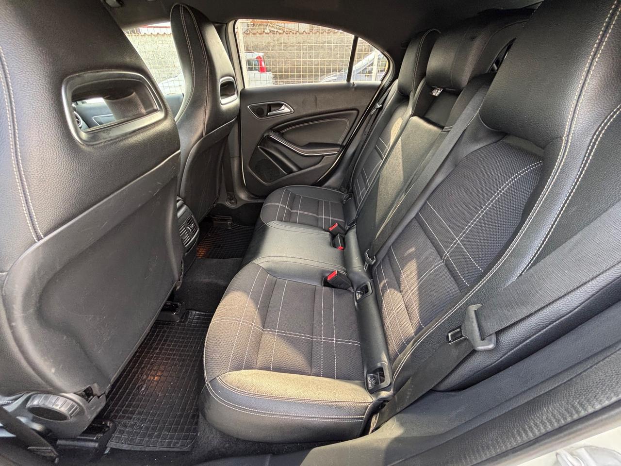 MERCEDES CLASSE A-180 CDI PREMIUM