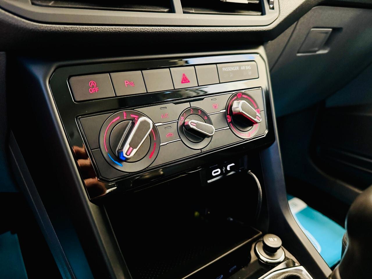 VW T-Cross 1.0 TSI 95Cv / Garanzia VW / CarPlay
