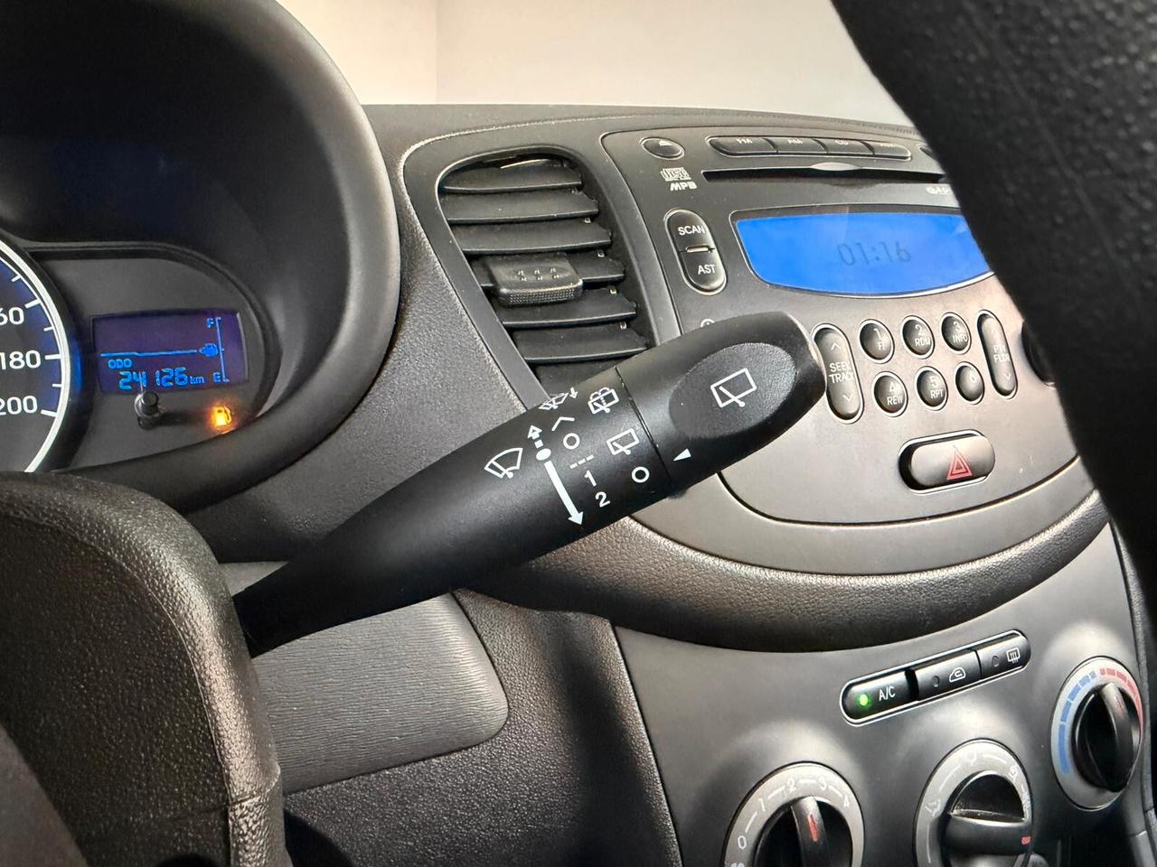 Hyundai i10 1.1cc LIKE 69cv - 24.000 KM REALI!