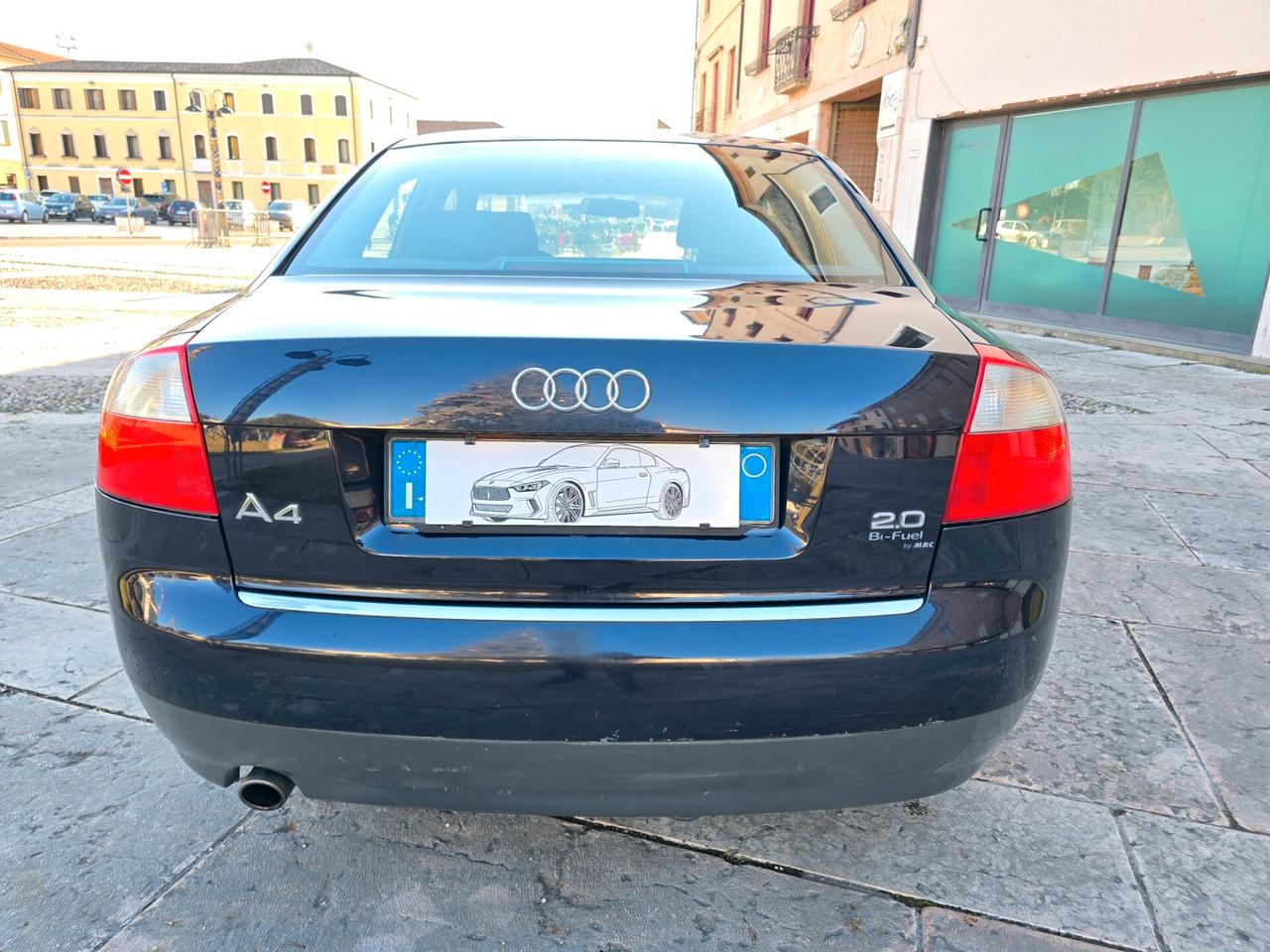 Audi A4 2.0 20V Benzina 130cv BERLINA GPL