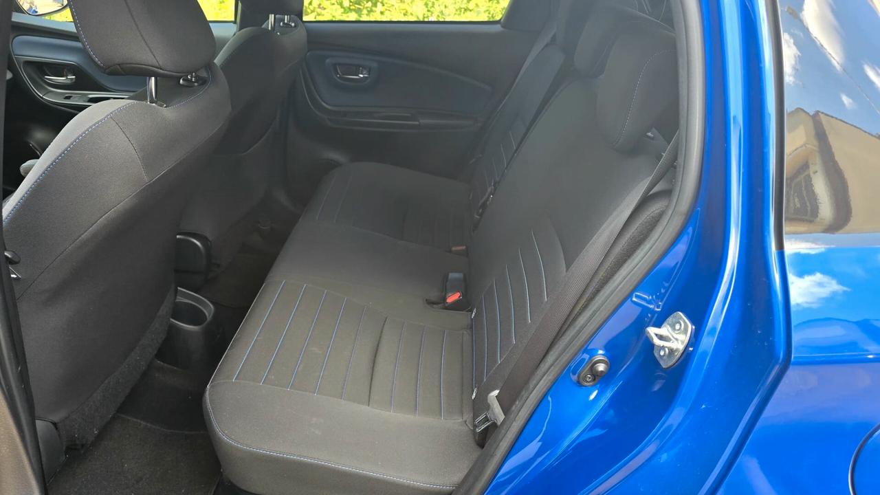 TOYOTA YARIS 1.5 FULL HYBRID TREND BLUE