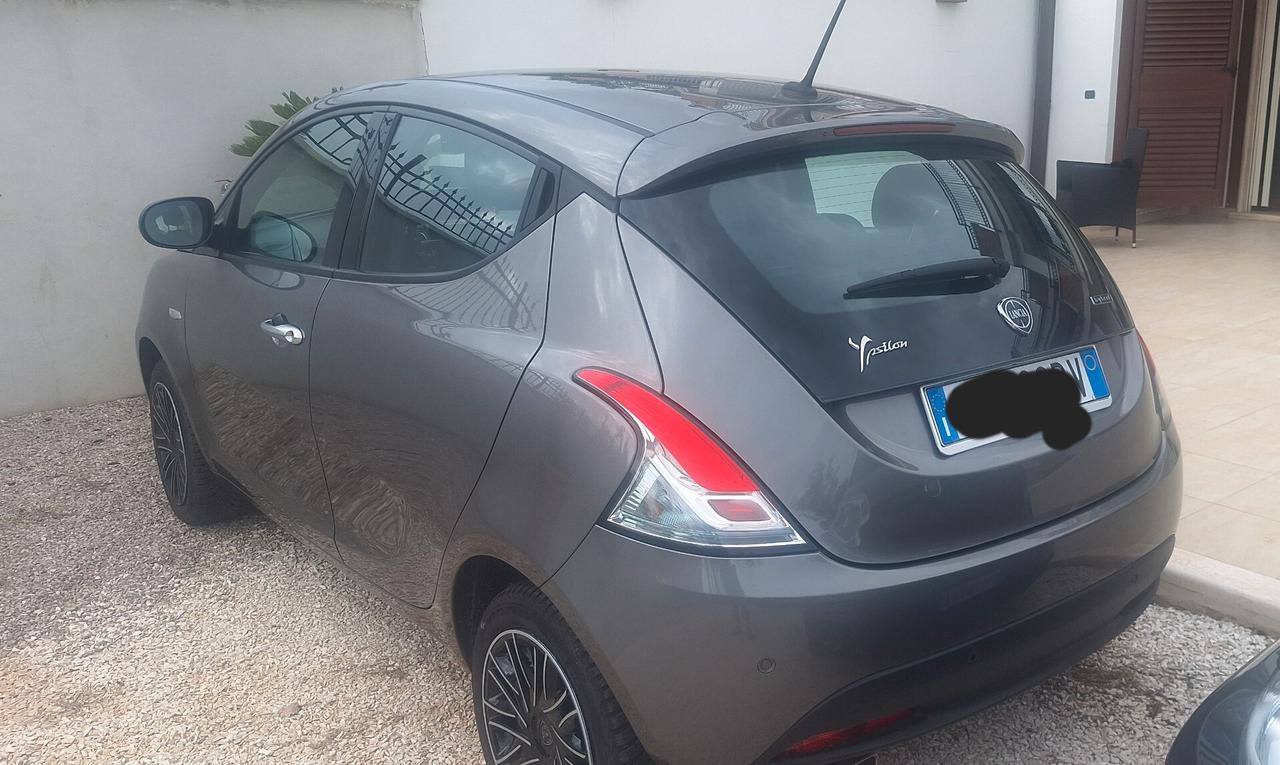 Lancia Ypsilon 1.0 FireFly 5 porte S&S Hybrid Gold Plus