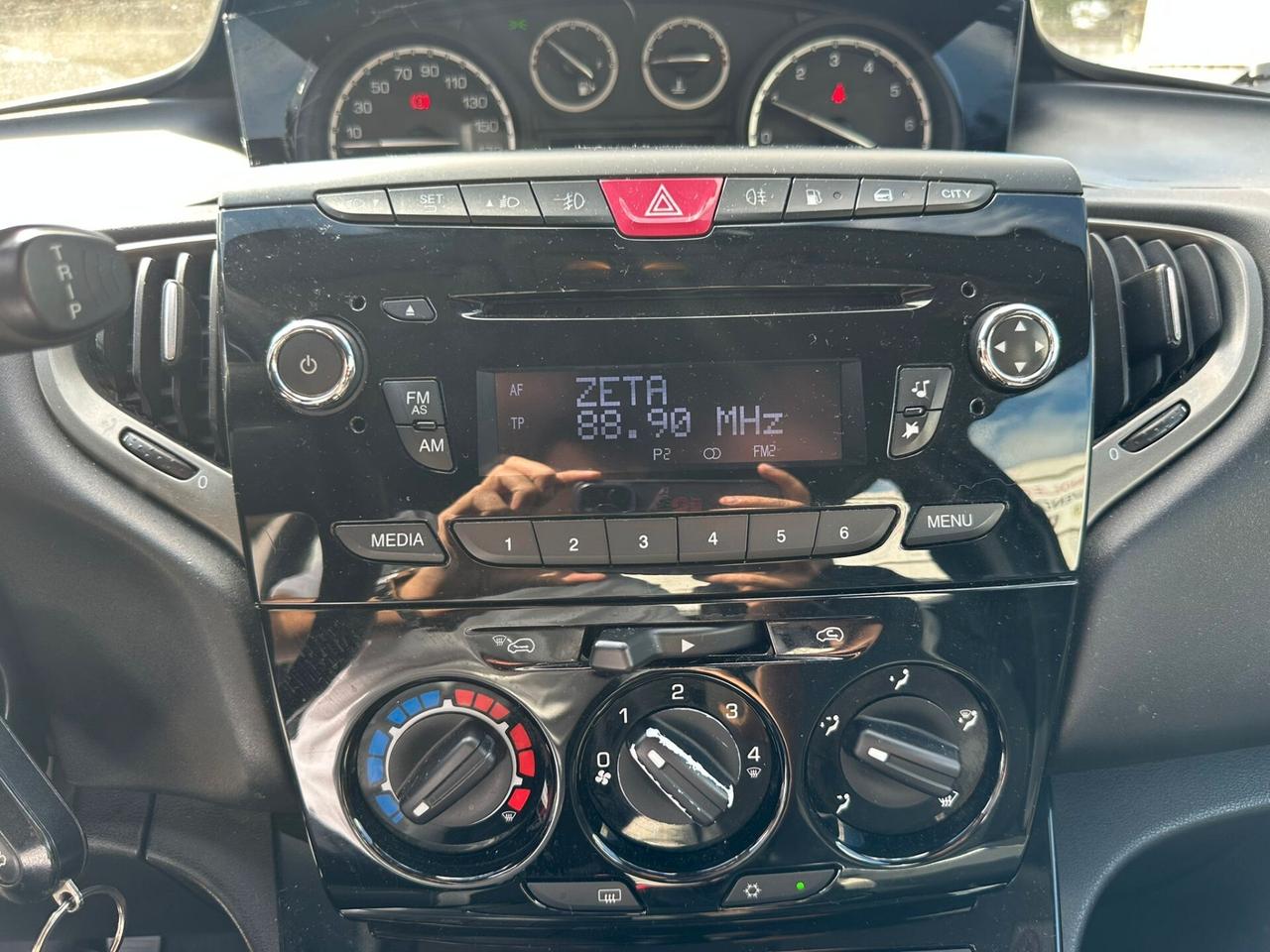 Lancia Ypsilon 1.2 69 CV 5 porte GPL Ecochic Elefantino