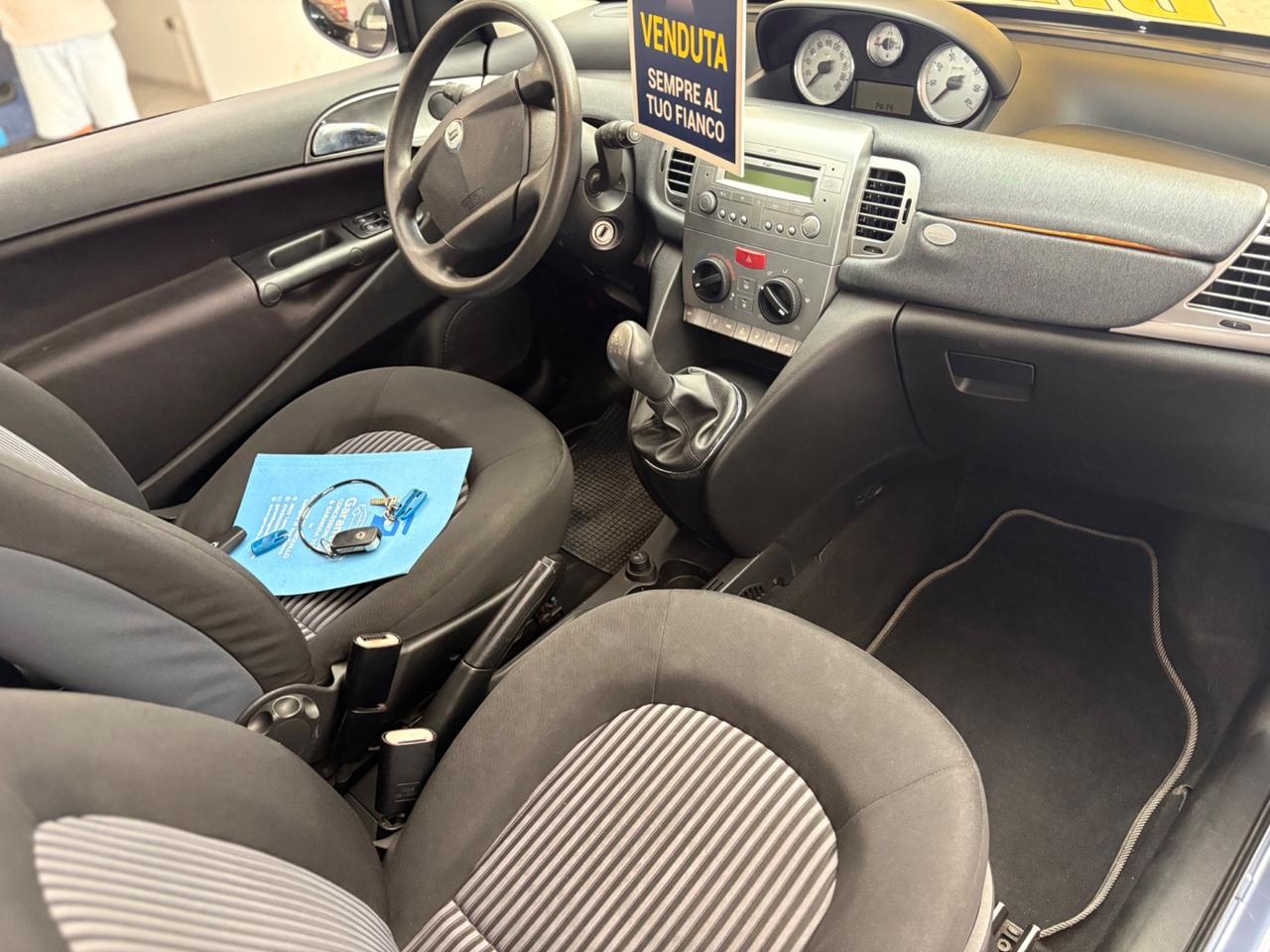 Lancia Ypsilon 1.3 MJT 90 CV Oro