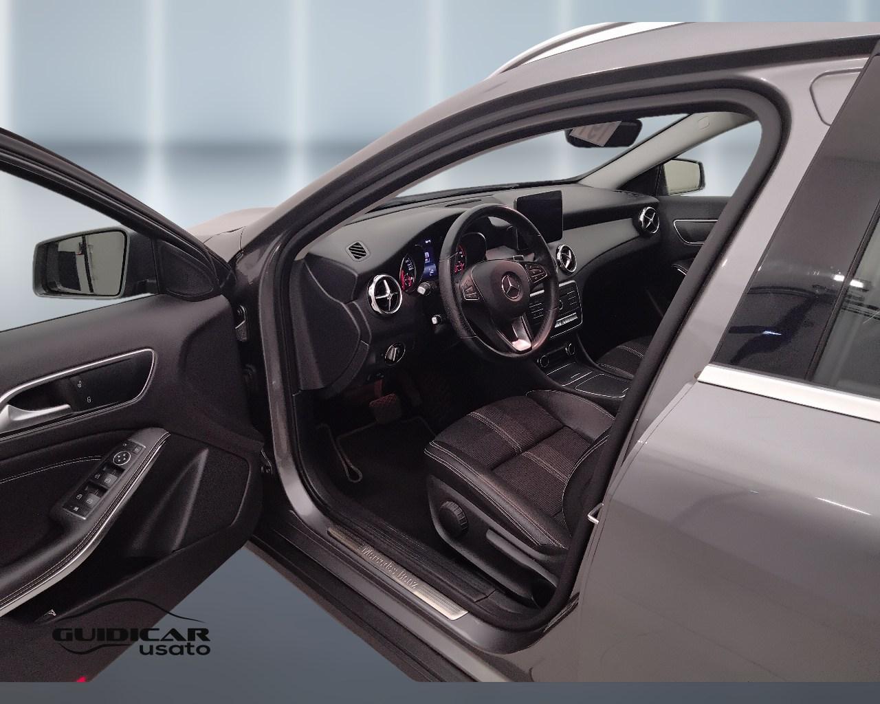 Mercedes-Benz GLA-X156 2017 - GLA 200 Sport auto