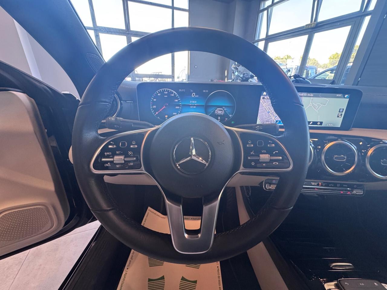 MERCEDES CLA 180CDI KM 42.000 SEDAN AT8 TETTO SPORT