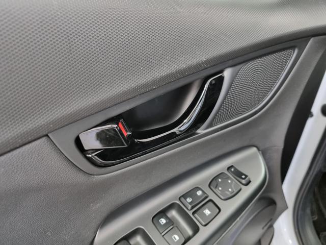 HYUNDAI Kona 1.0 T-GDI Xpossible