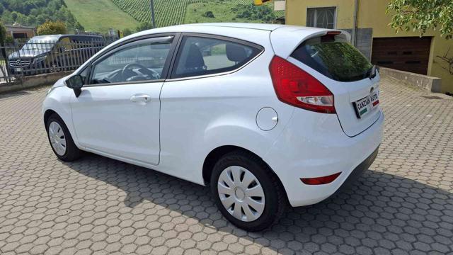FORD Fiesta 1.6 TDCi ADATTA NEOPATENTATI