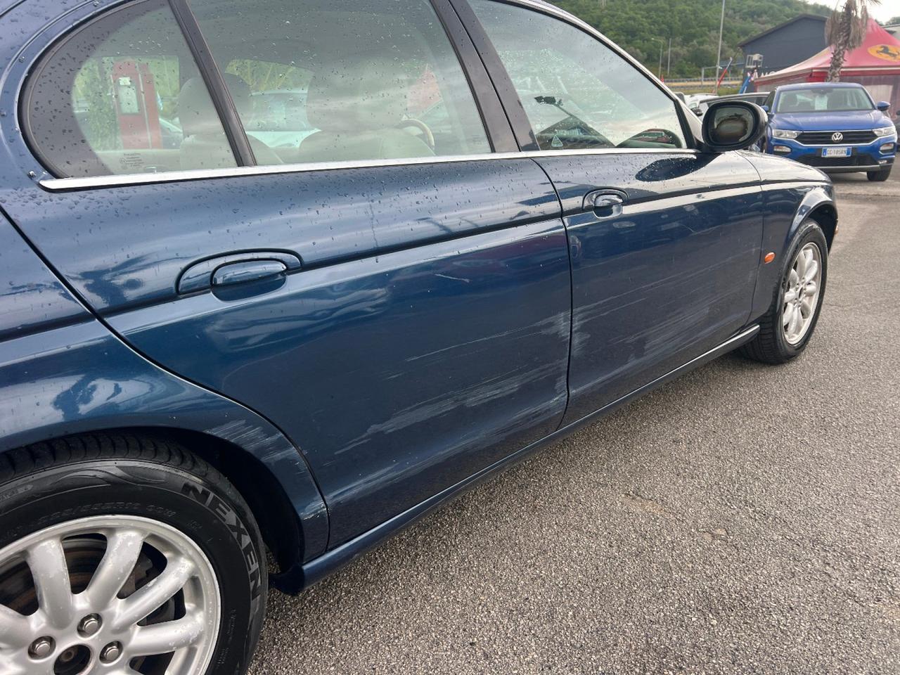 Jaguar S-Type 3.0 V6 24V GPL Executive LEGGI DESCRIZIONE