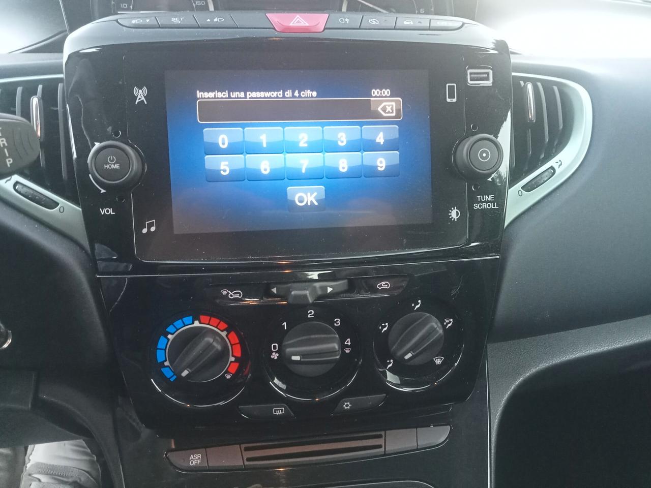 Lancia Ypsilon 1.0 FireFly 5 porte S&S Hybrid Platino