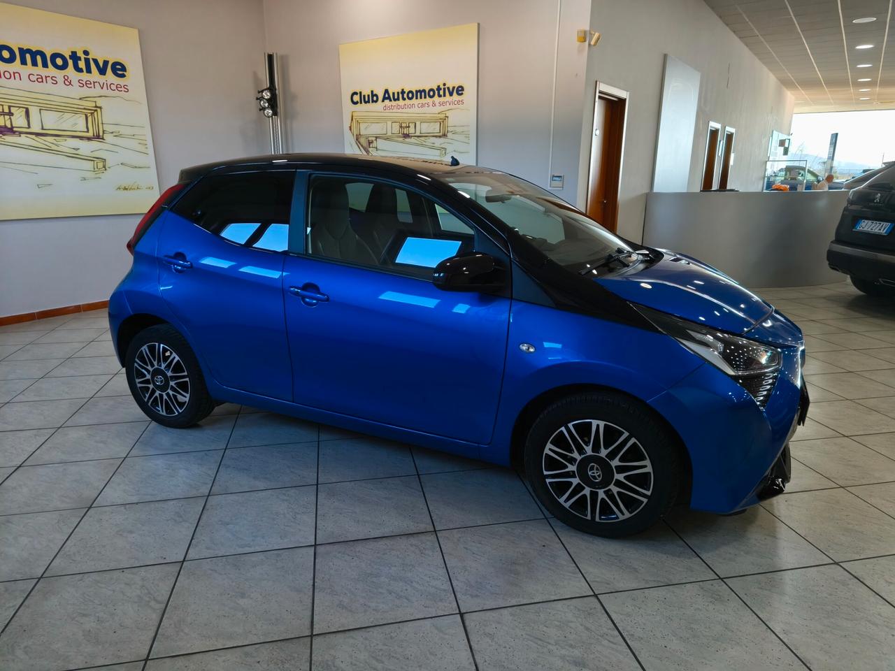 Toyota Aygo Connect 1.0 VVT-i 72 CV 5 porte x-clusiv MMT