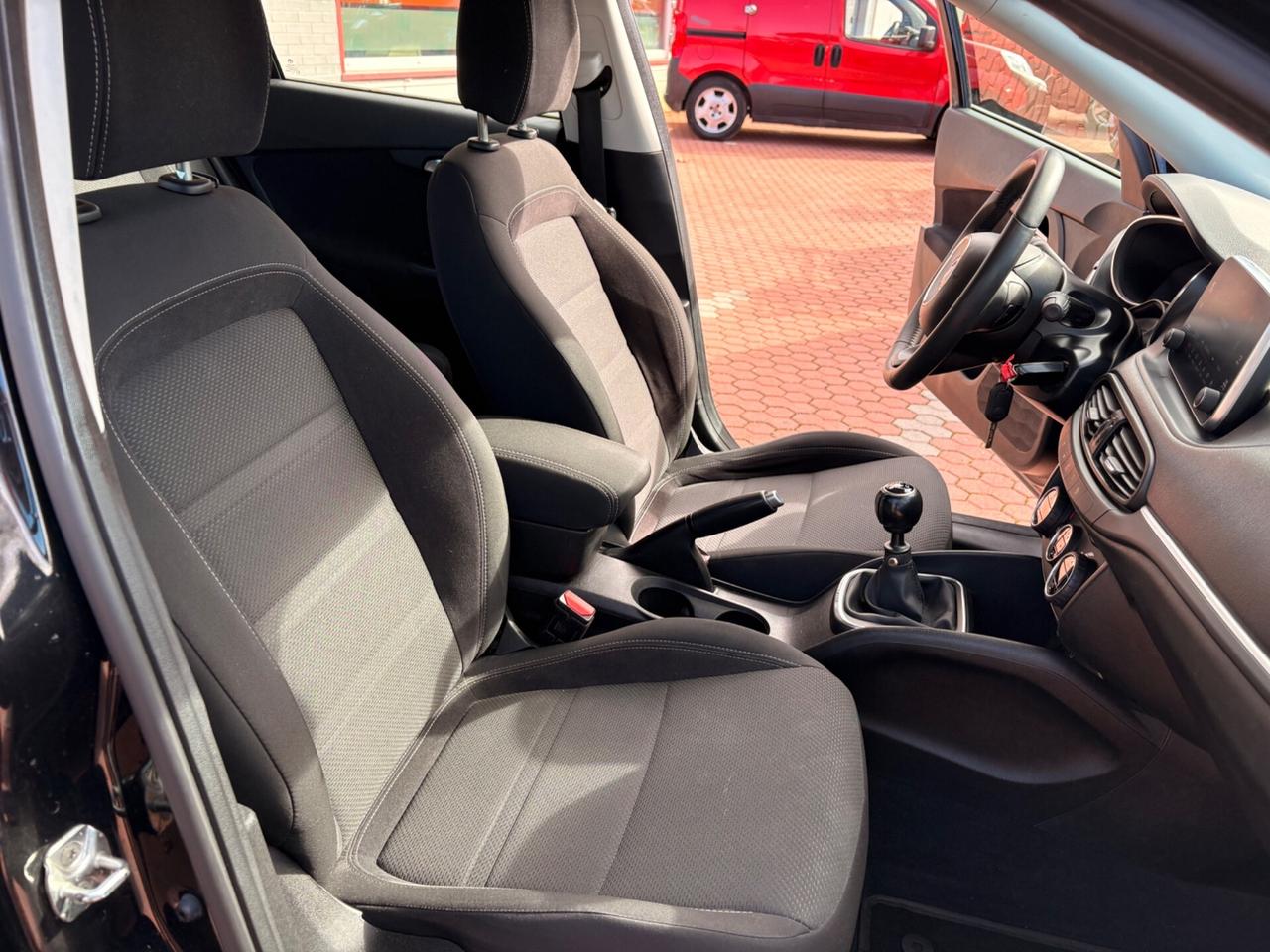 Fiat Tipo 1.6 Lounge - Neopatentati