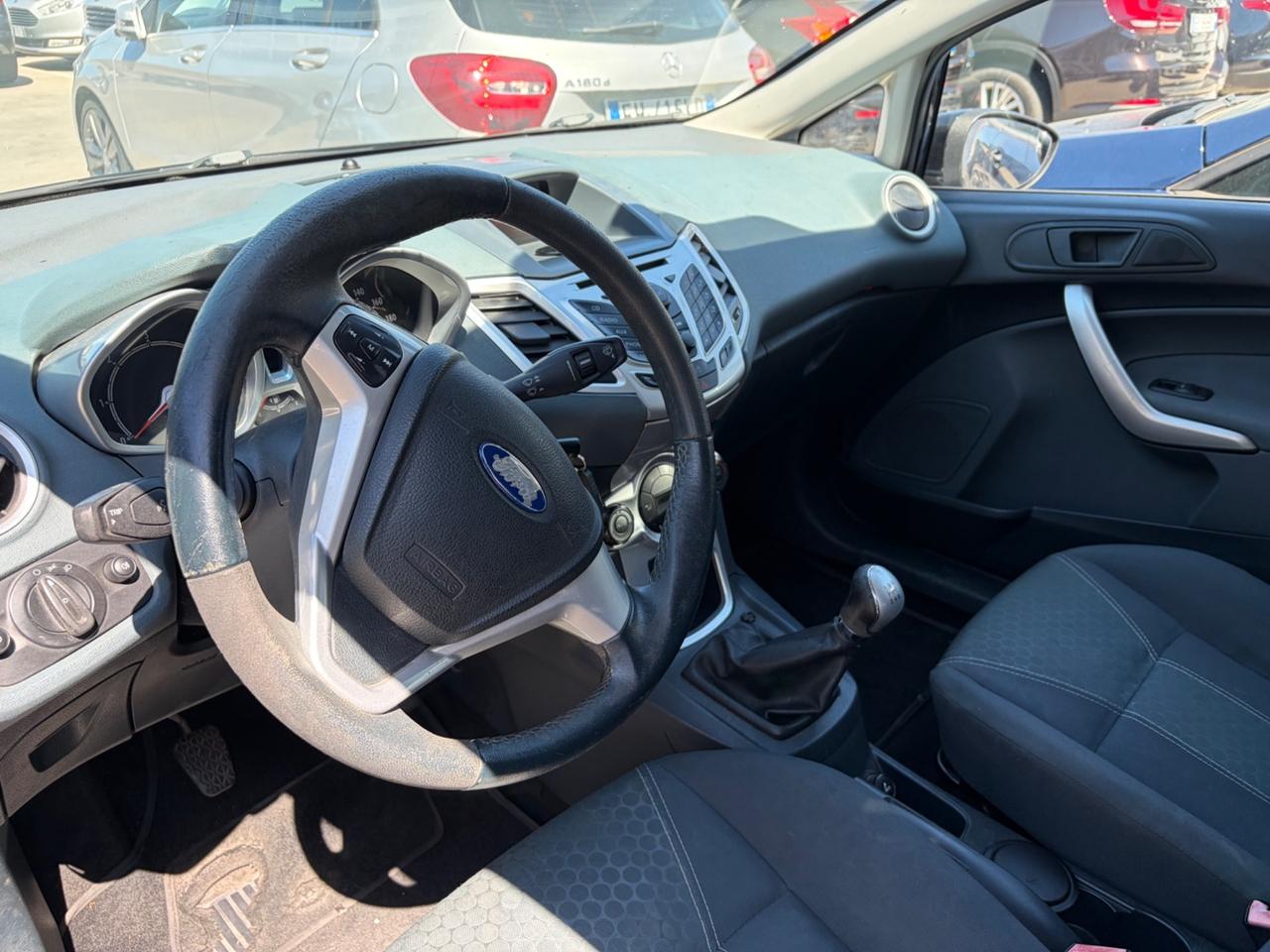 Ford Fiesta 1.4 TDCi 3P. Titanium NEOPATENTATI