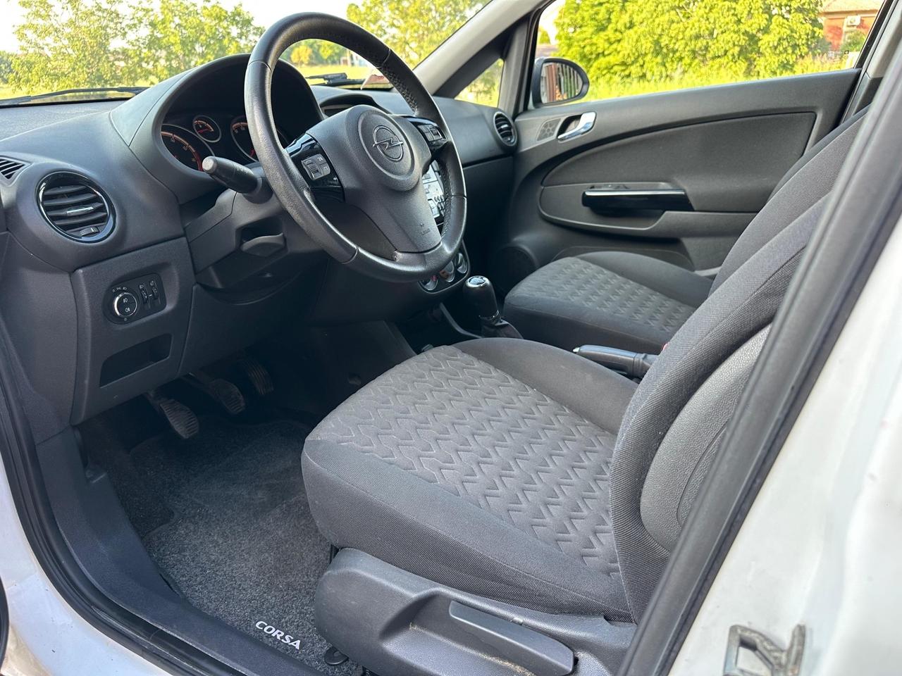 Opel Corsa 1.2 85CV 5 porte GPL-TECH Edition