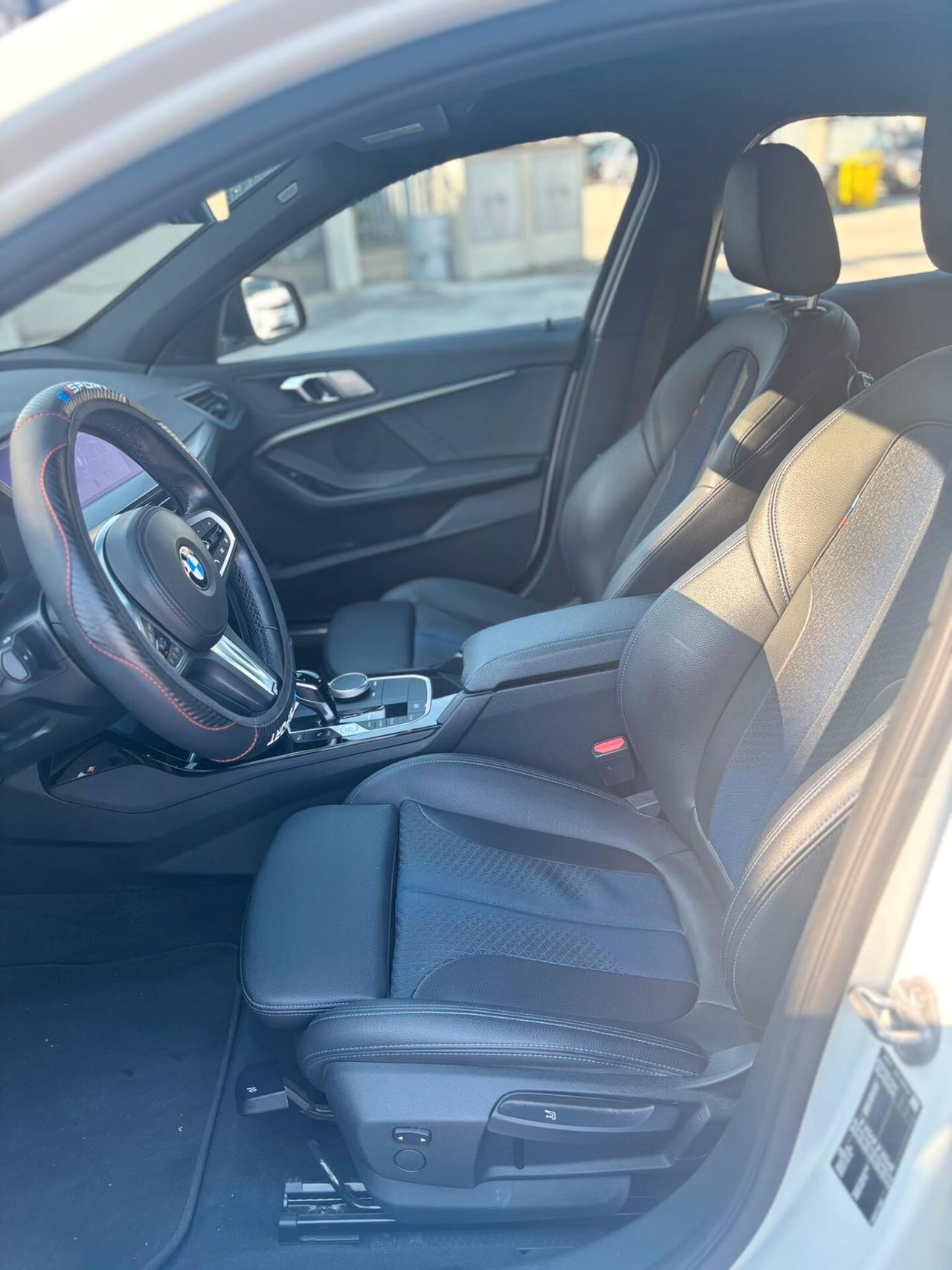 Bmw 116 116d 5p. Msport