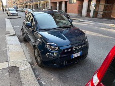 Fiat 500 500e Berlina 42 kWh Passion