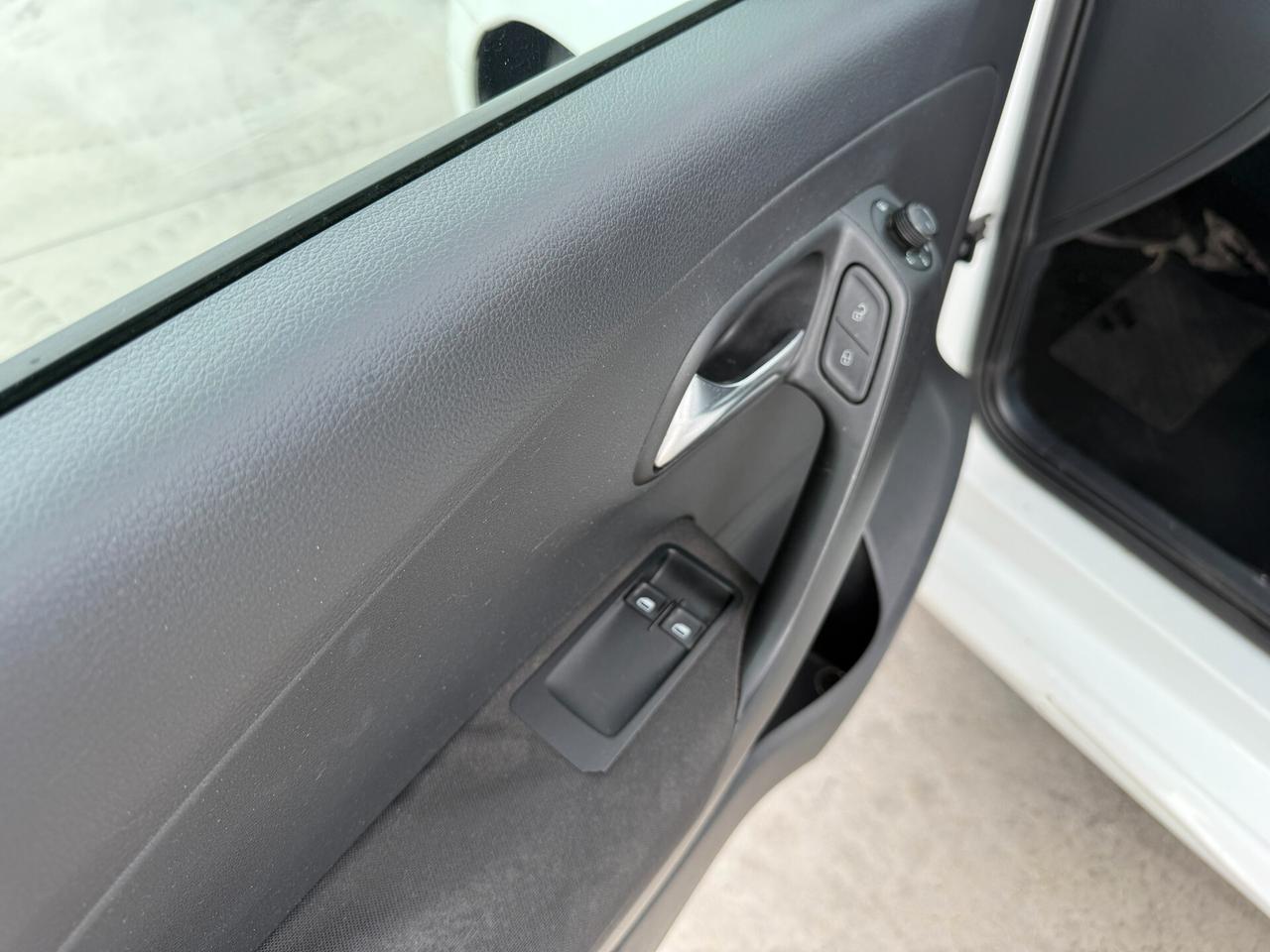 VOLKSWAGEN POLO ANNO 2015 1.0 BENZINA 60 CV