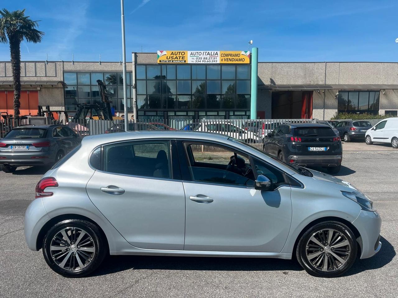 Peugeot 208 BlueHDi 75 5 porte Allure